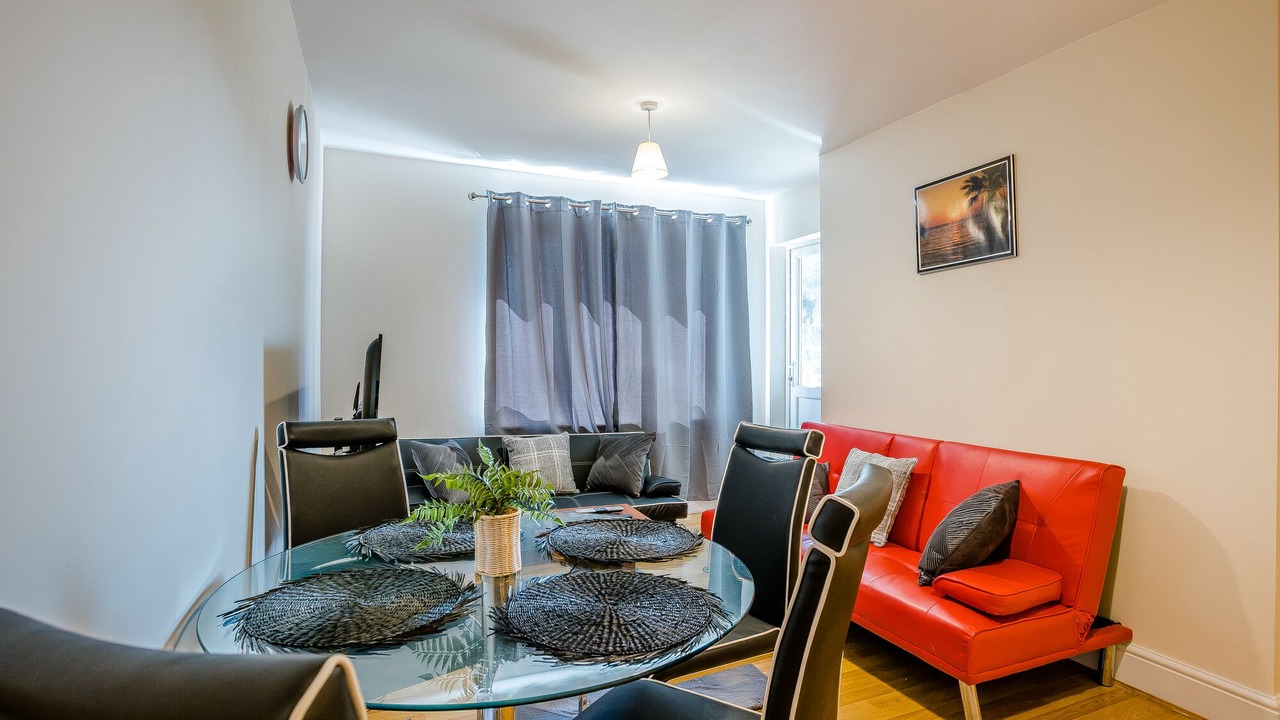 Photo of Others in Cradley