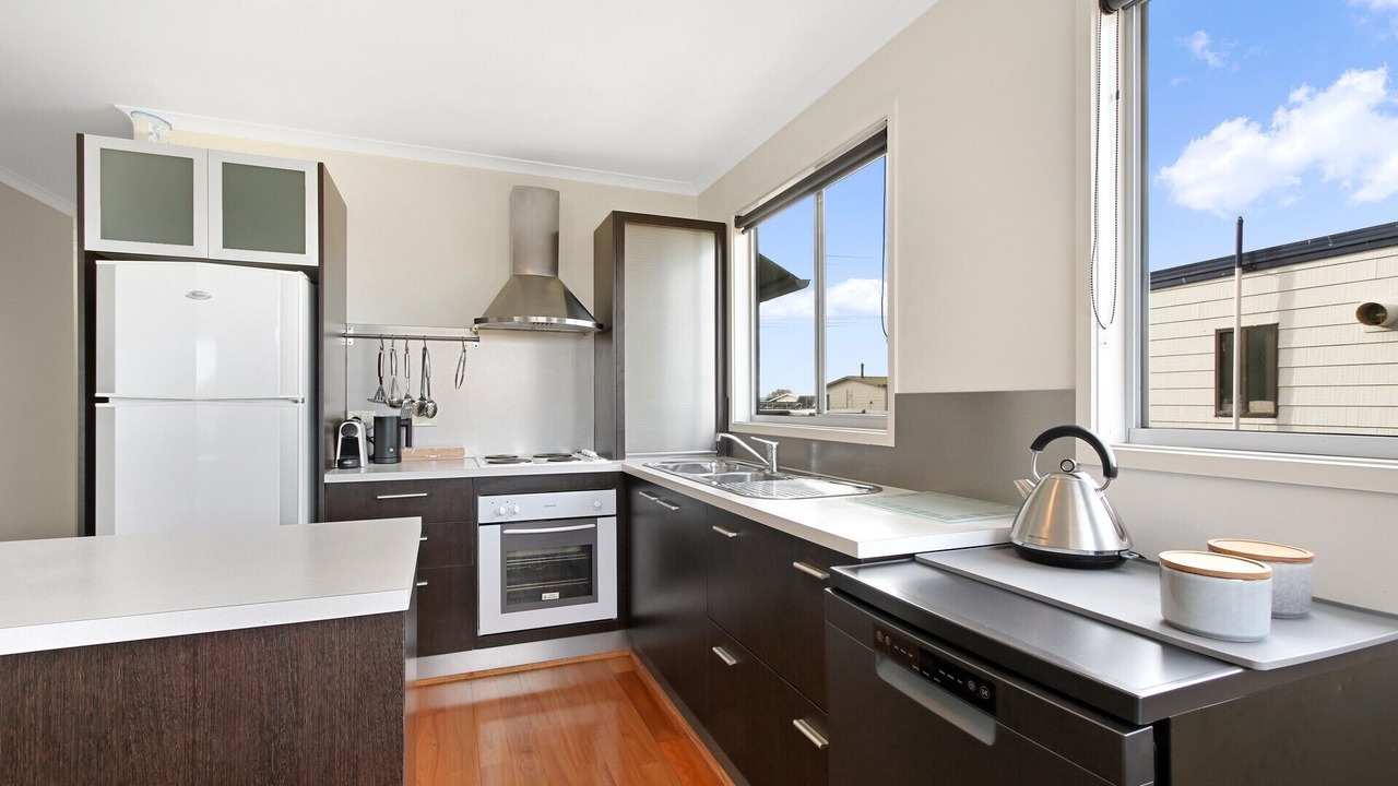 Photo of Kitchen in Lake Tyers Beach