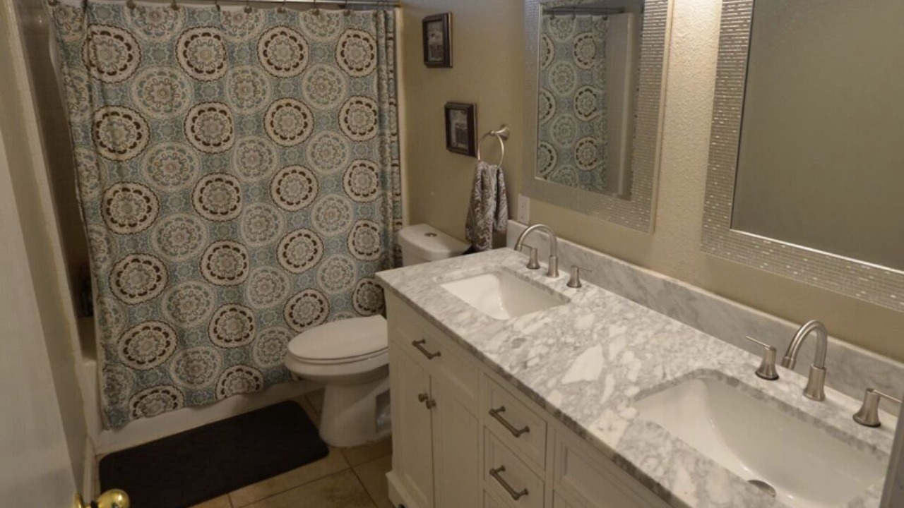 Photo of Bathroom in Silverado Ranch