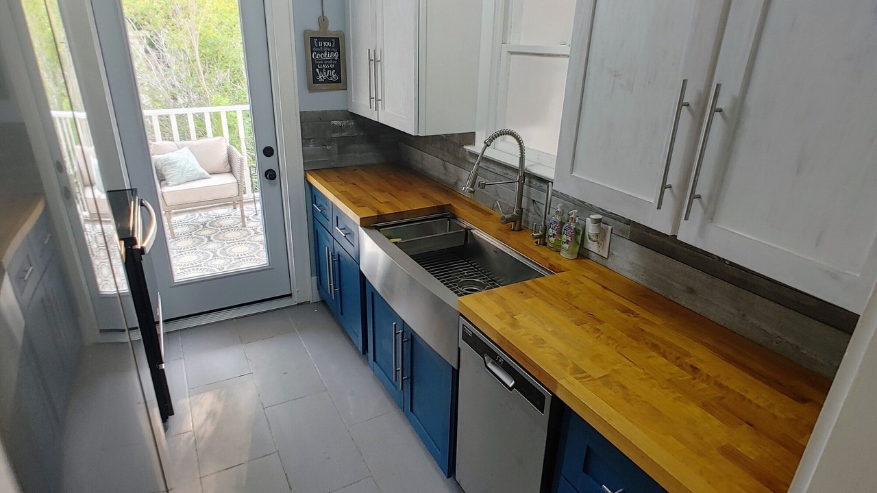 Photo of Kitchen in Highland Historic District
