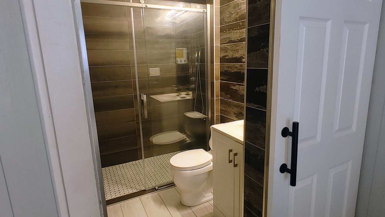 Photo of Bathroom in Highland Historic District