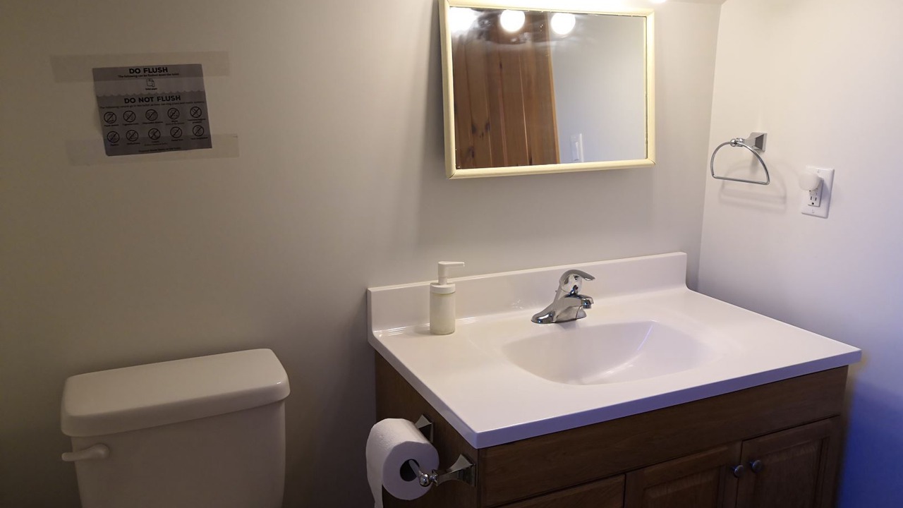 Photo of Bathroom in Colpoys Bay