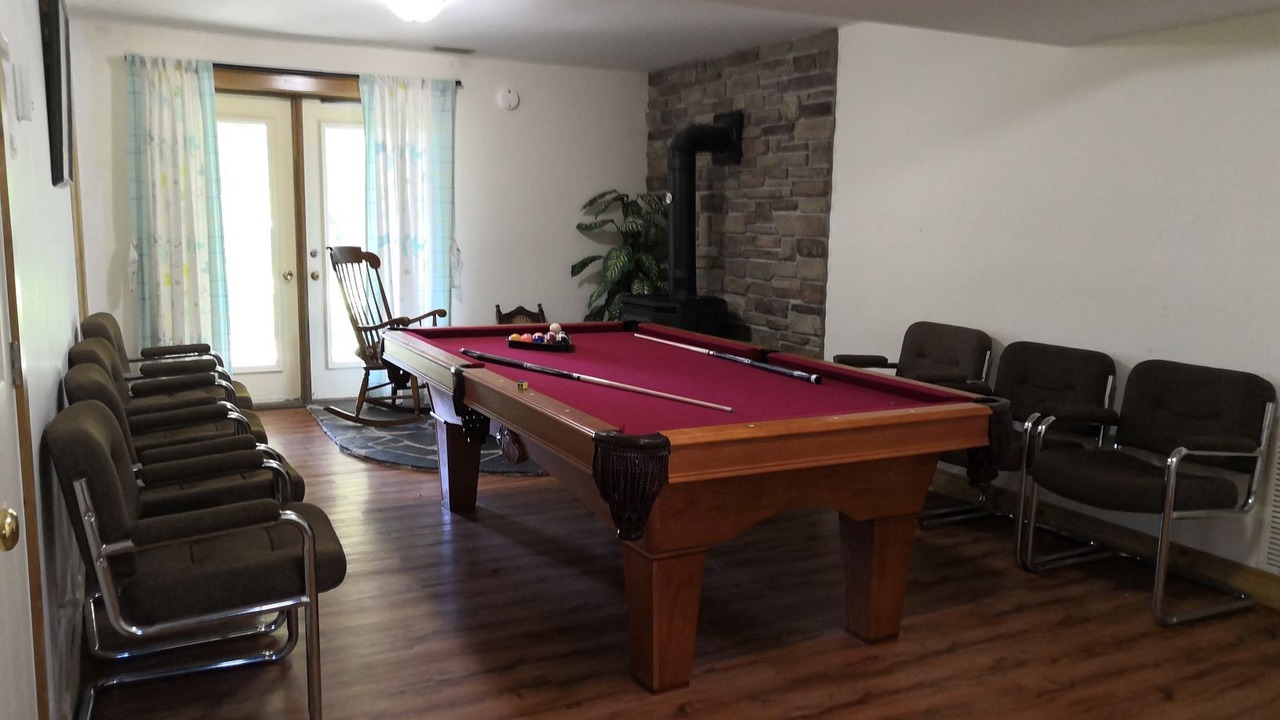 Photo of Bedroom in Colpoys Bay