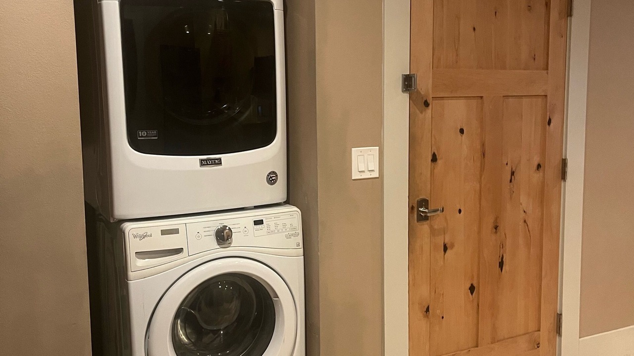 Photo of Others in Cliff - Cannon