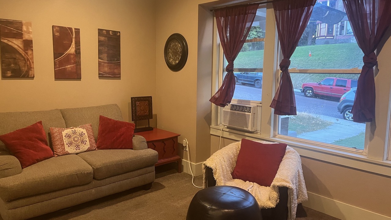 Photo of Livingroom in Cliff - Cannon