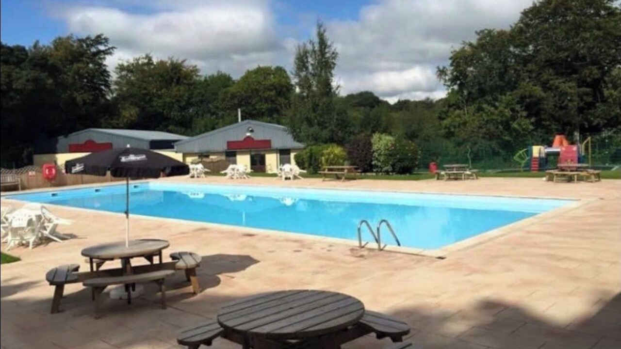 Photo of Others in Bont Newydd