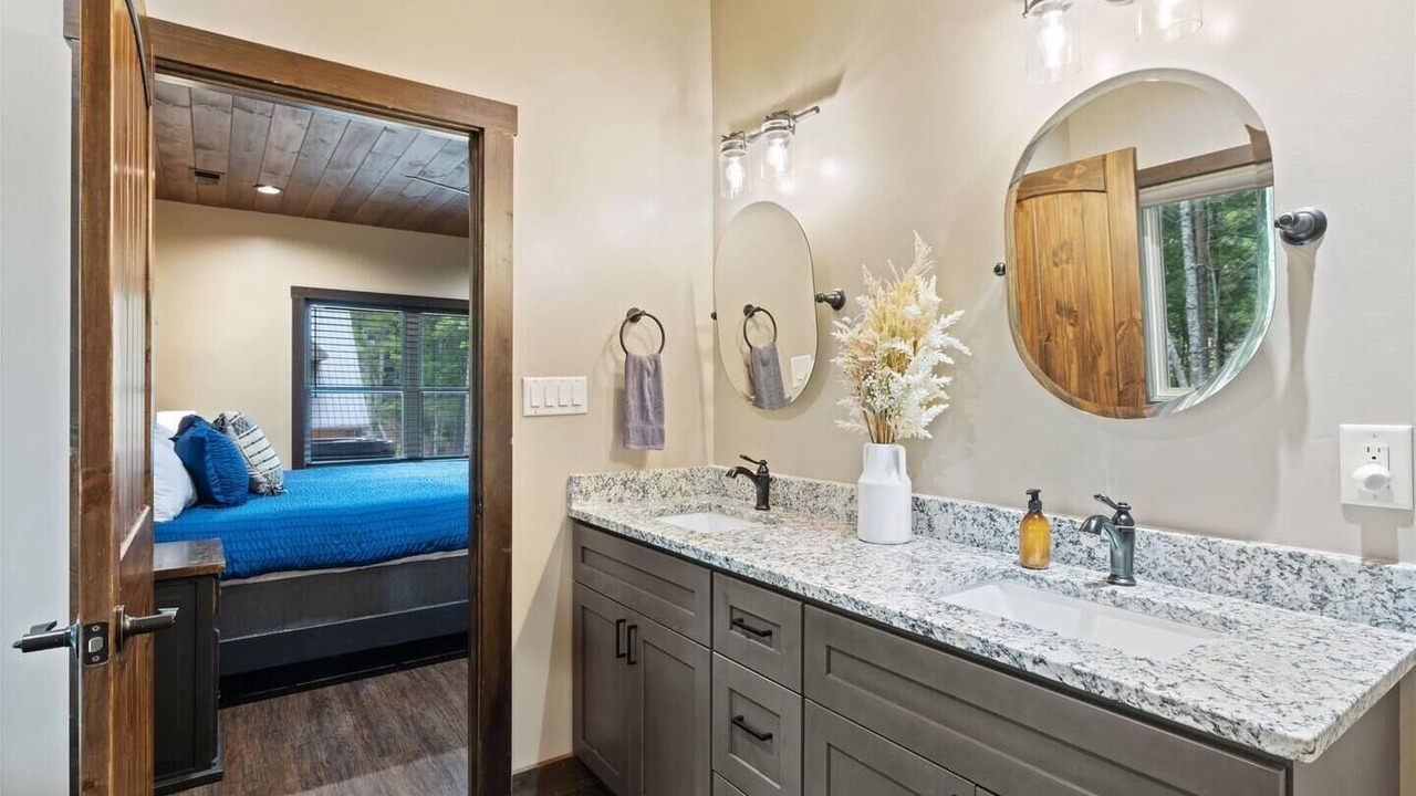 Photo of Bathroom in Wears Valley
