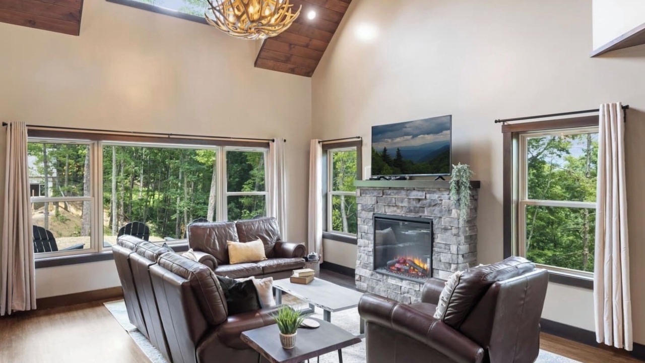 Photo of Livingroom in Wears Valley