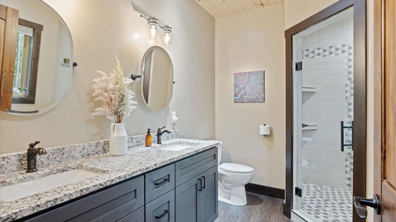 Photo of Bathroom in Wears Valley
