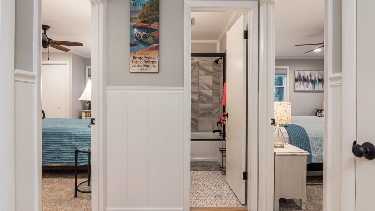 Photo of Bathroom in Valley Hill
