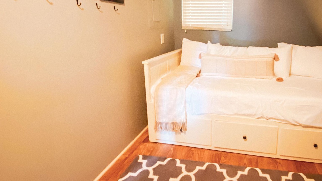 Photo of Bedroom in Colonial Beach