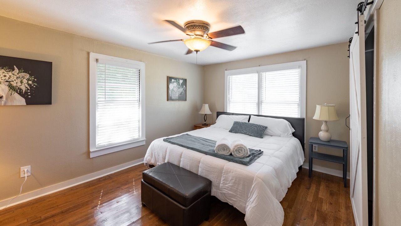 Photo of Bedroom in Clay