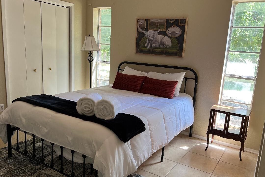 Photo of Bedroom in Clay