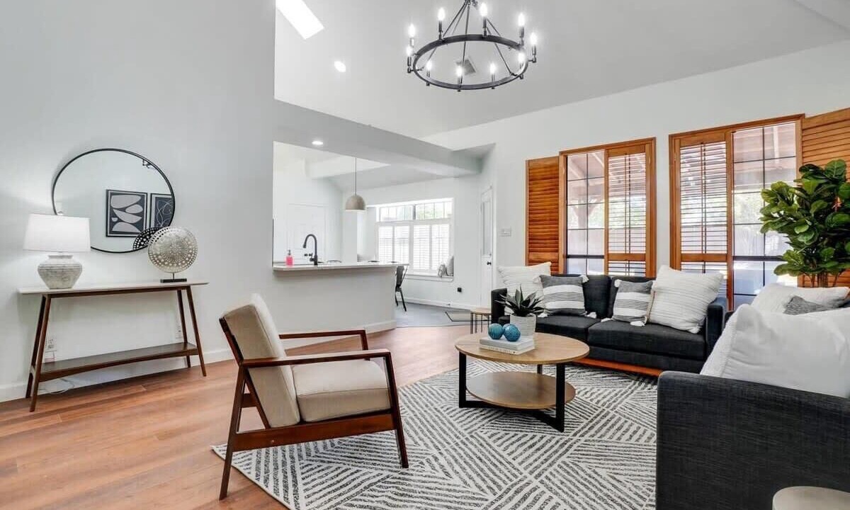 Photo of Livingroom in Allen