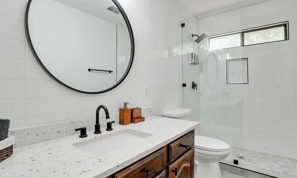 Photo of Bathroom in Allen