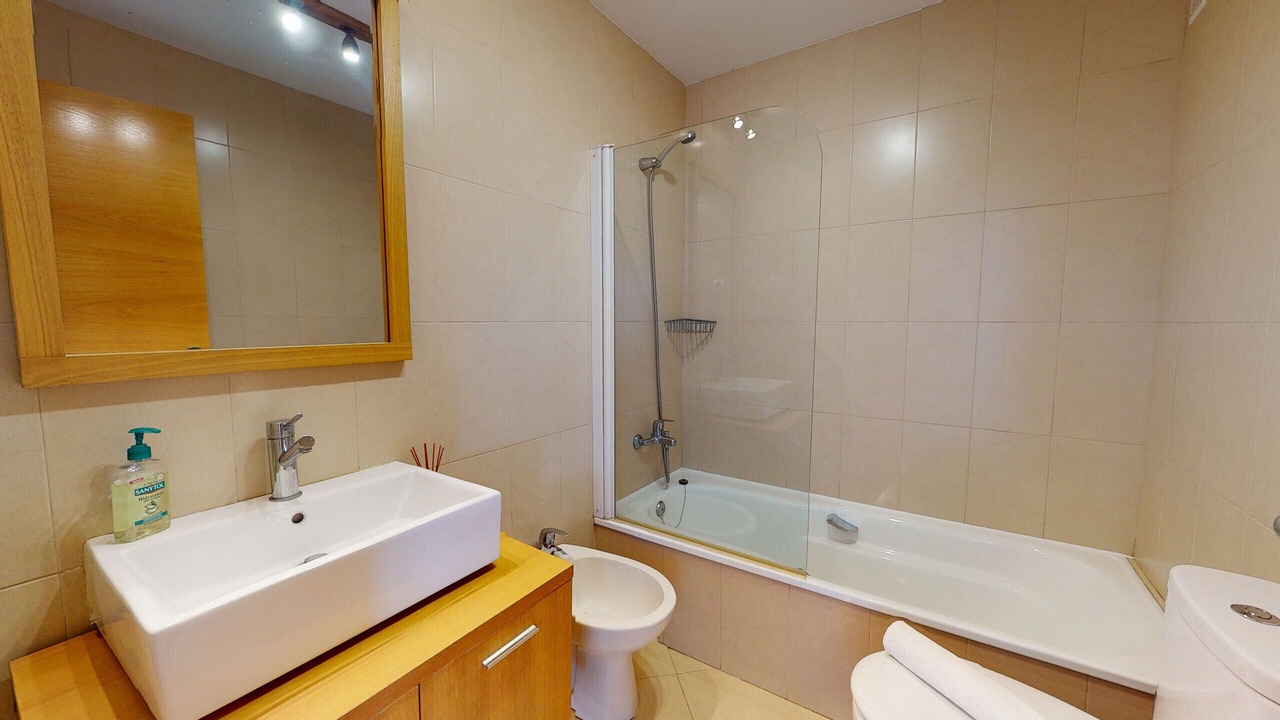 Photo of Bathroom in Jeronimo y Avileses y Balsicas de Arriba