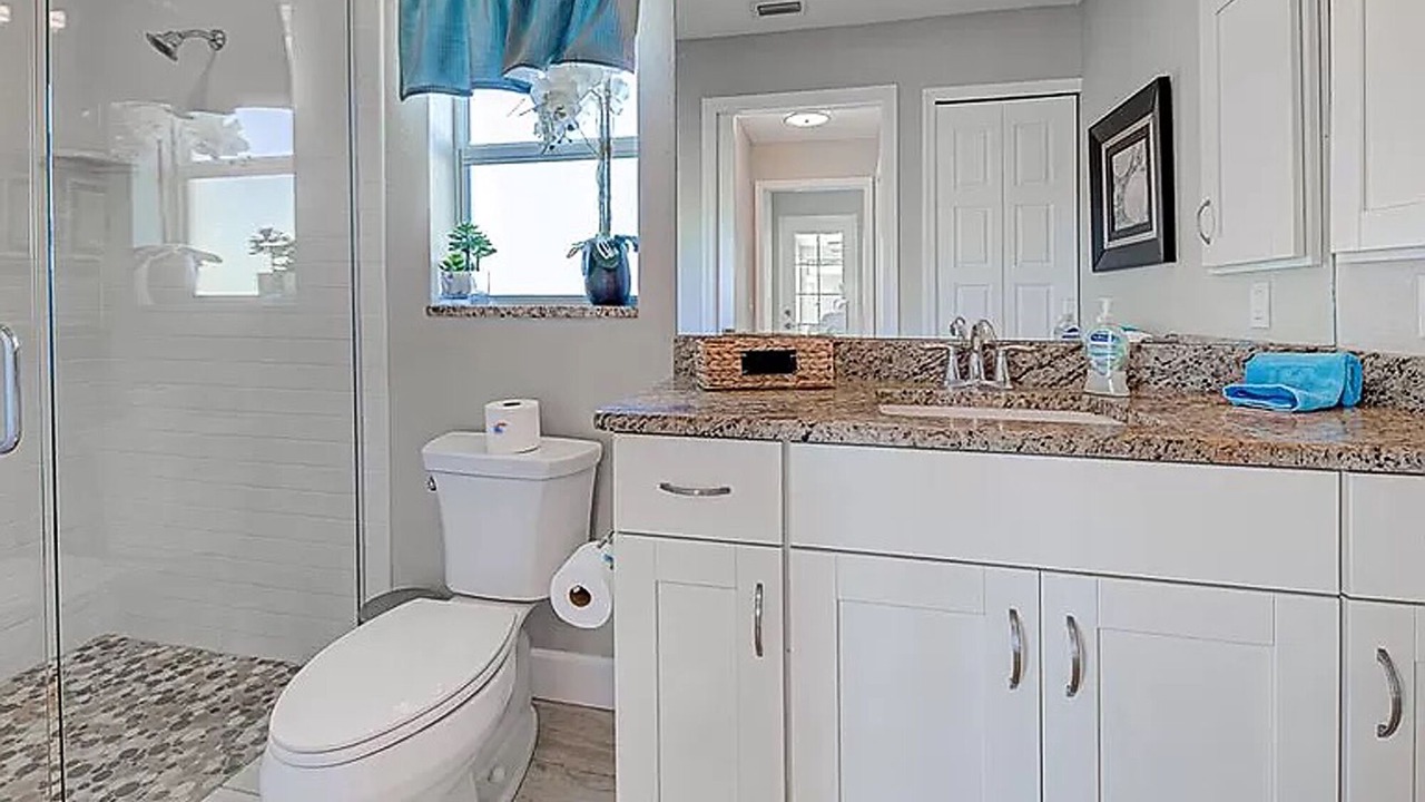 Photo of Bathroom in Long Meadow