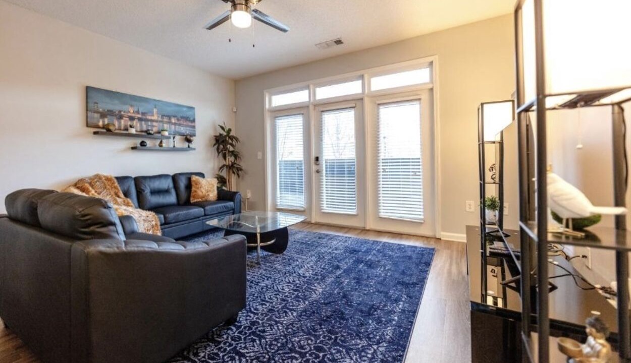 Photo of Livingroom in Dunwoody