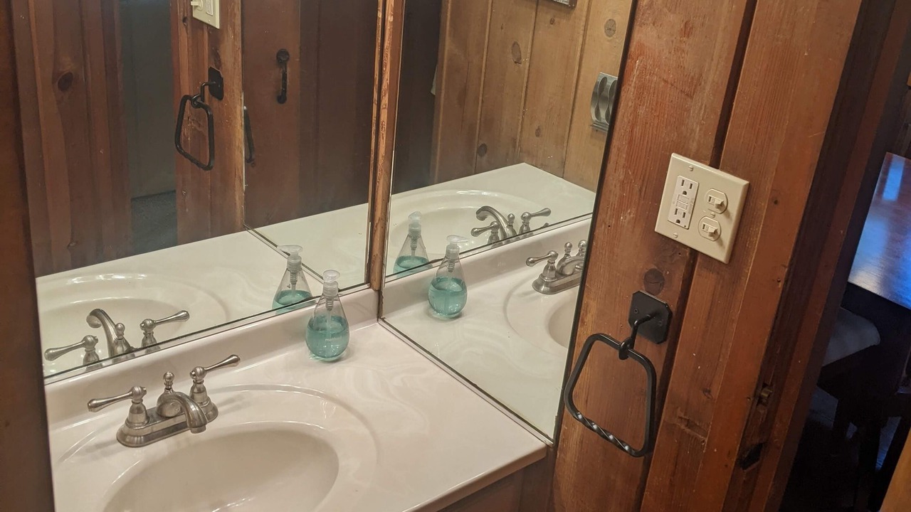 Photo of Bathroom in Glencoe