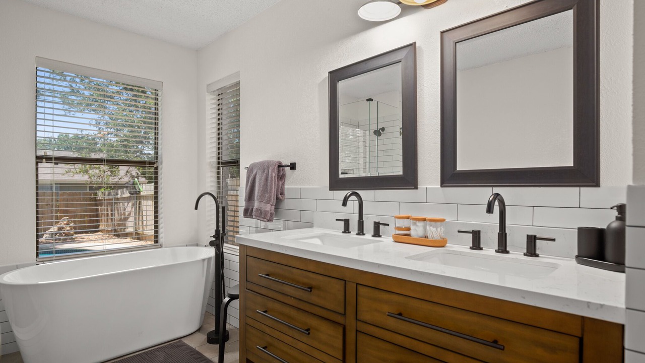 Photo of Bathroom in Cat Hollow