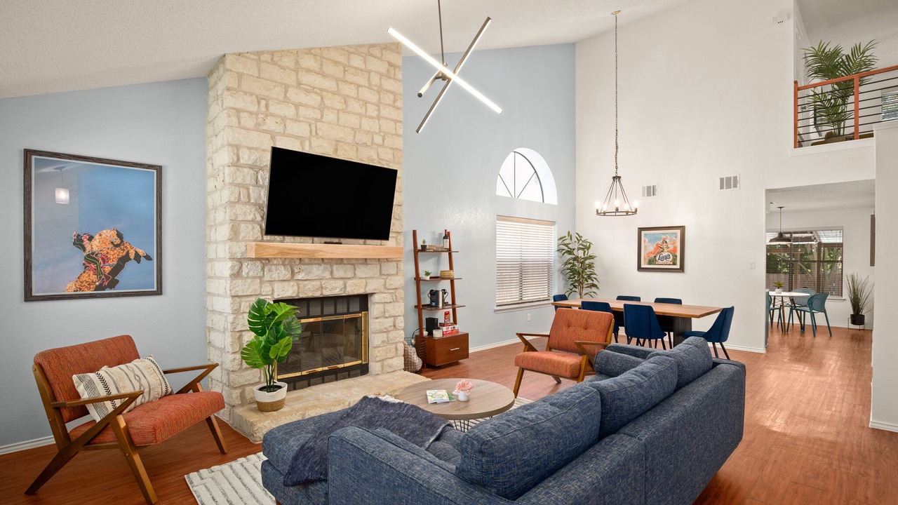 Photo of Livingroom in Cat Hollow