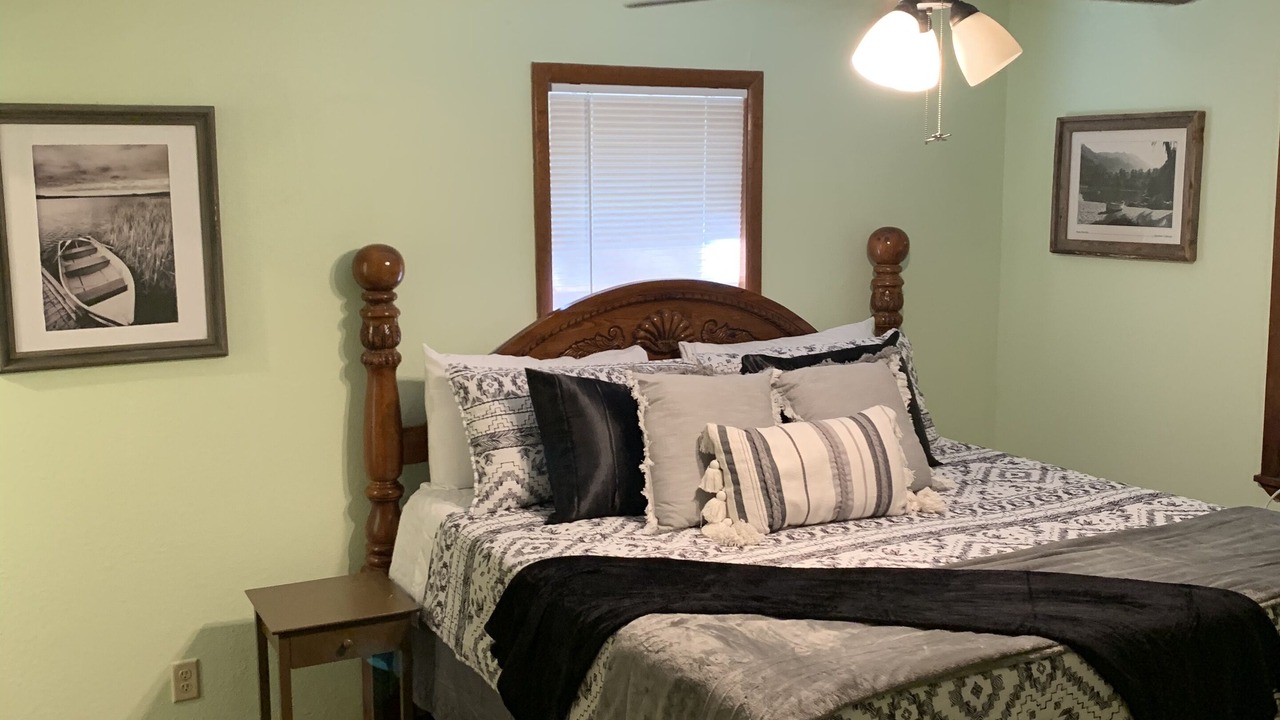 Photo of Bedroom in Broken Bow