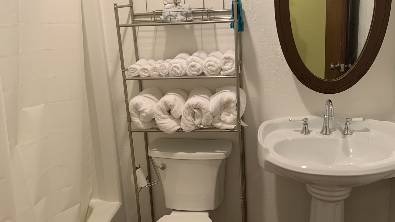 Photo of Bathroom in Broken Bow