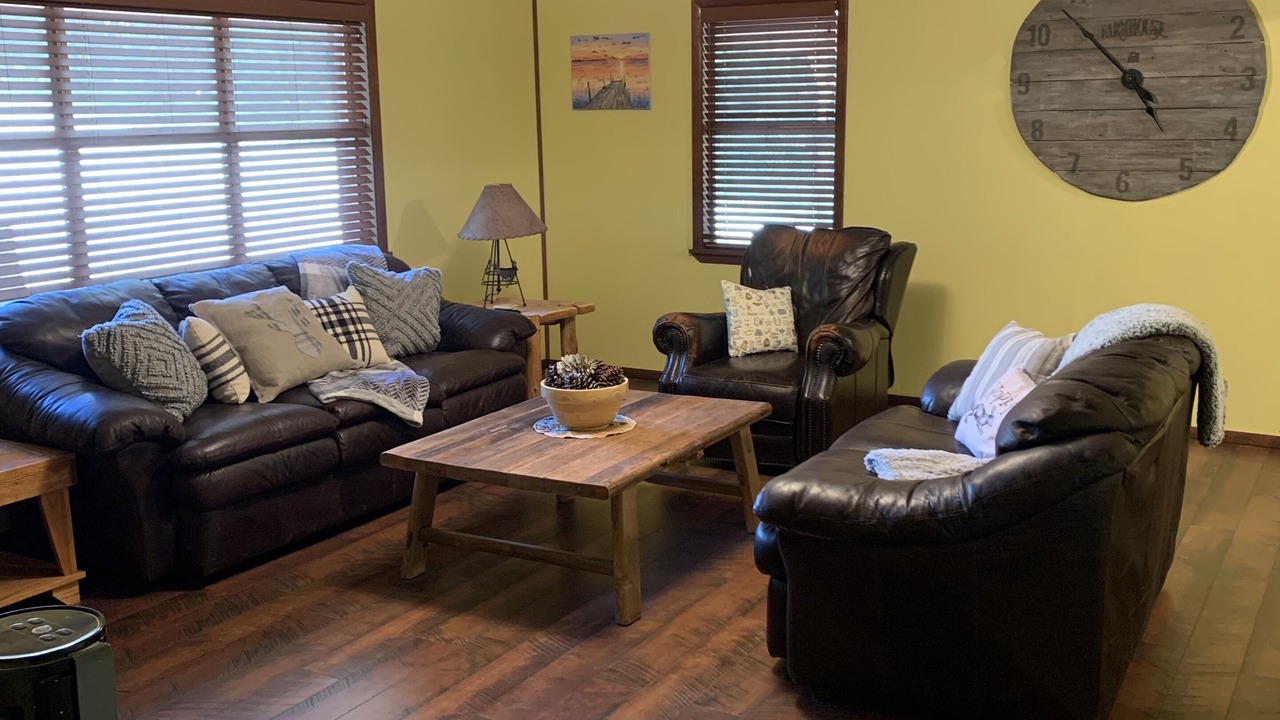 Photo of Livingroom in Broken Bow