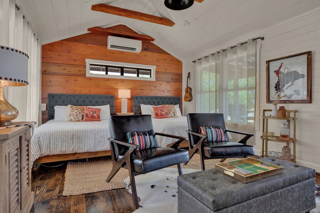 Photo of Bedroom in Stonewall