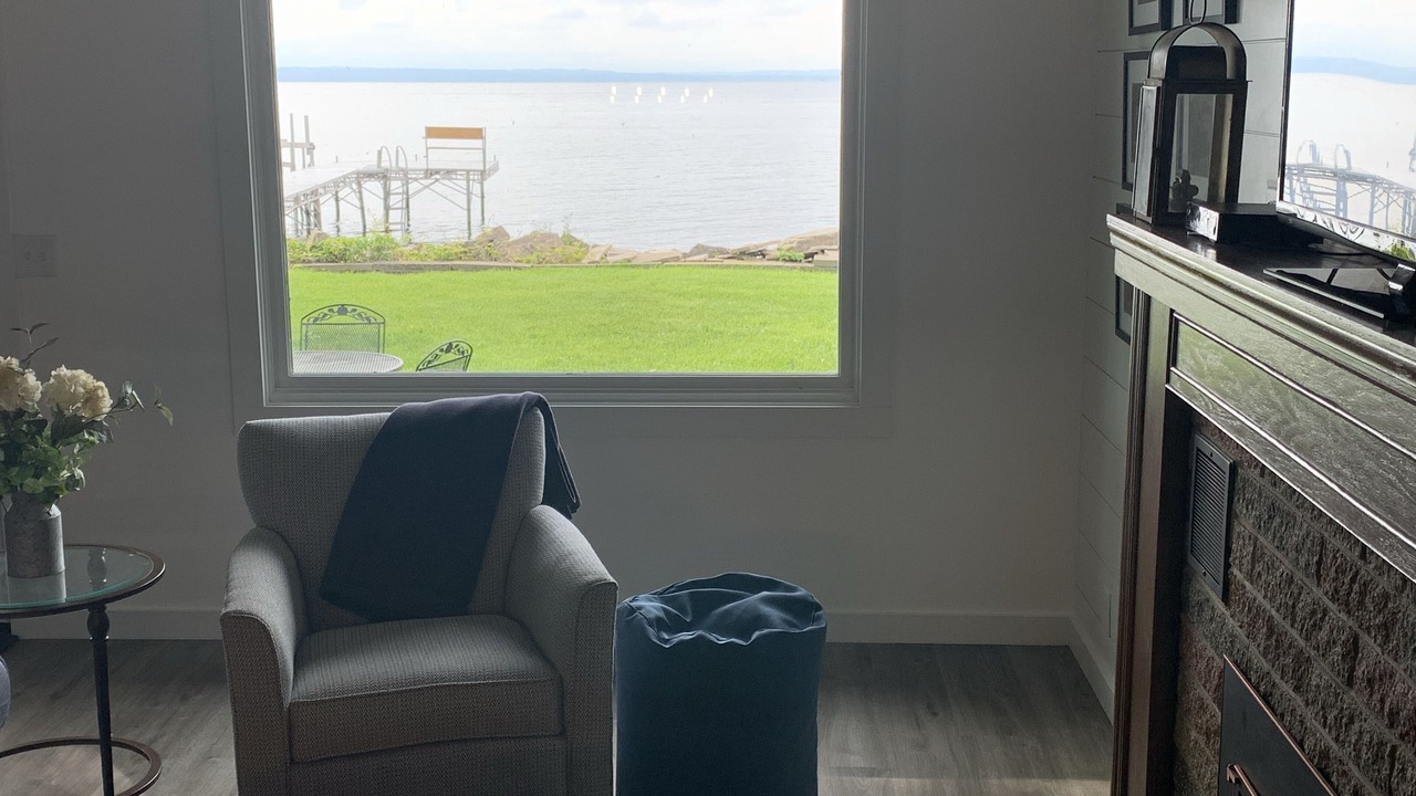 Photo of Livingroom in Neenah