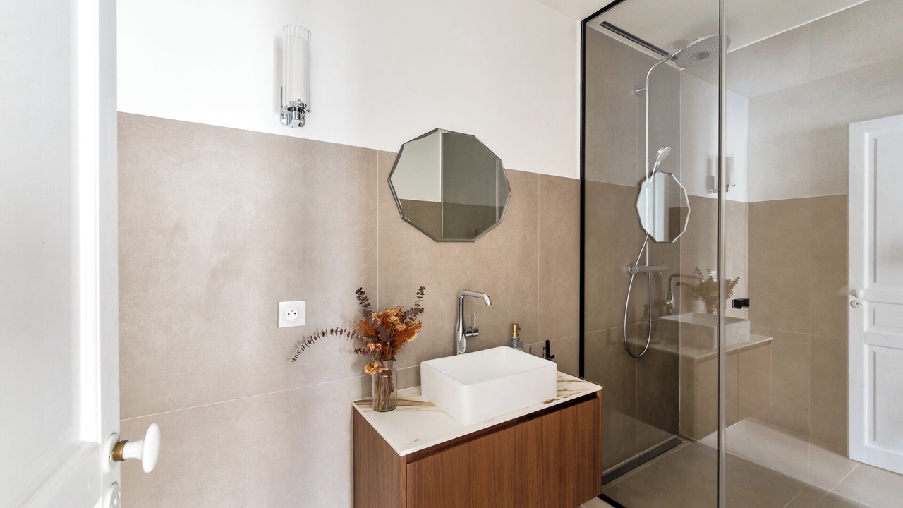 Photo of Bathroom in Pigalle
