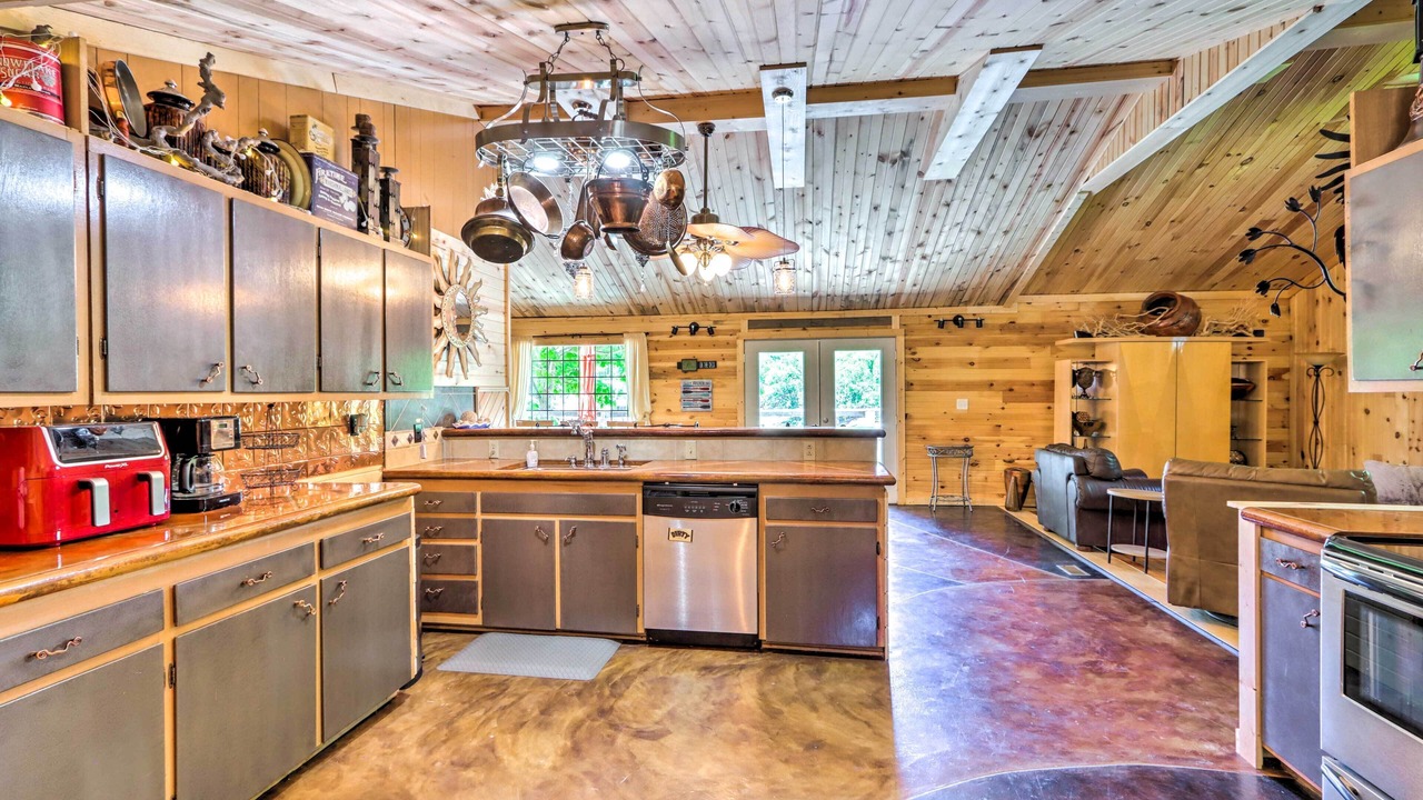 Photo of Kitchen in Sunrise Beach