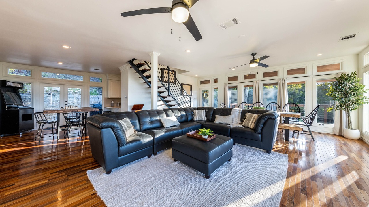 Photo of Livingroom in Leander