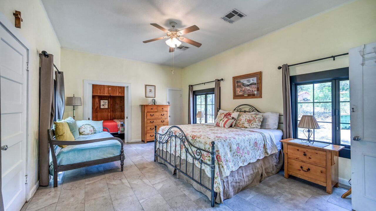 Photo of Bedroom in Kingsland