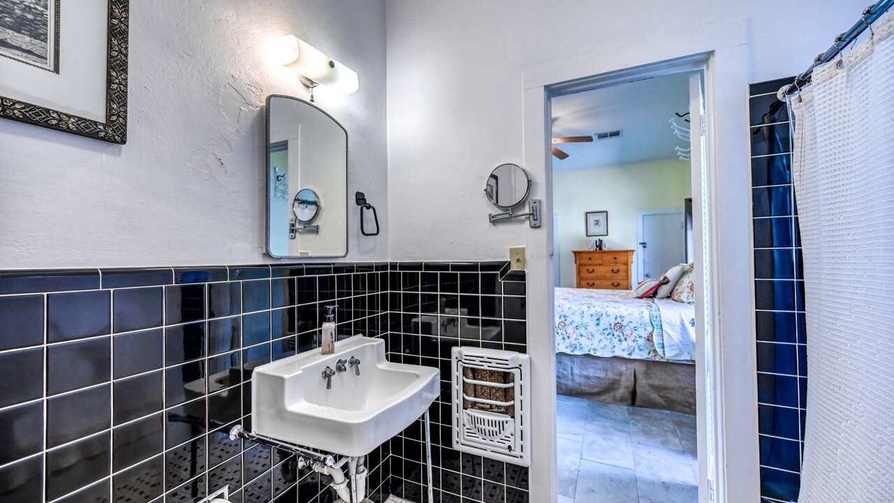 Photo of Bathroom in Kingsland