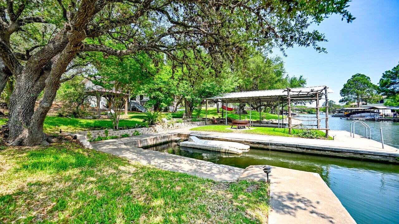 Photo of Outdoor in Kingsland