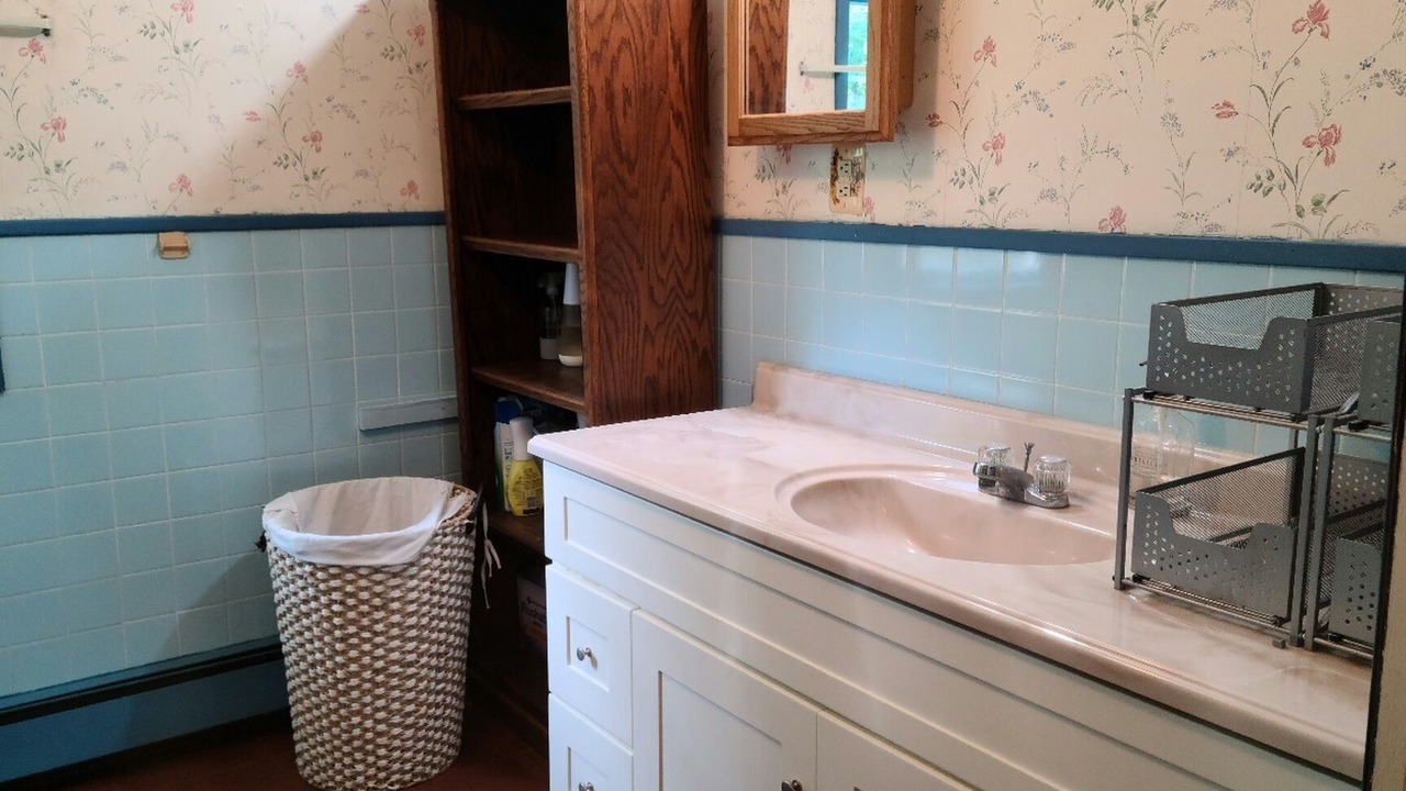 Photo of Bathroom in Castleton-on-Hudson