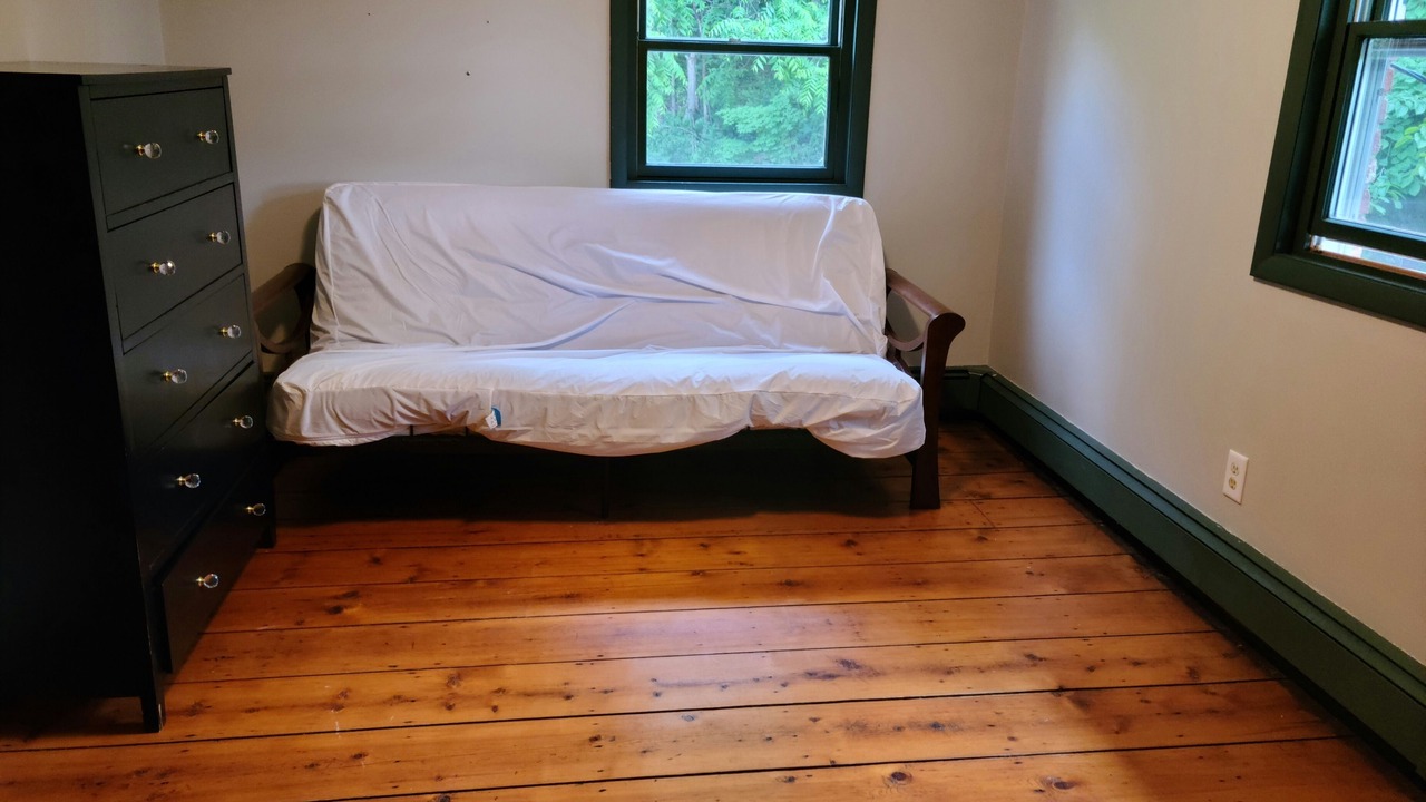 Photo of Livingroom in Castleton-on-Hudson