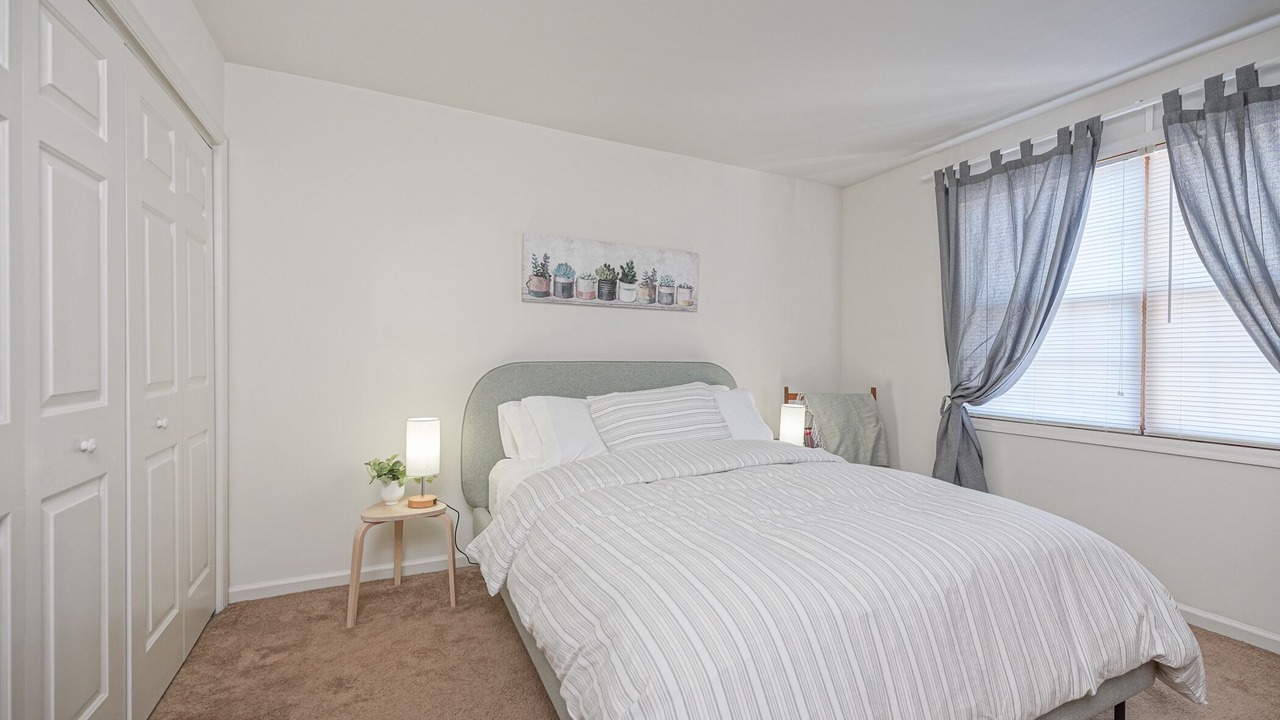 Photo of Bedroom in Queen Village