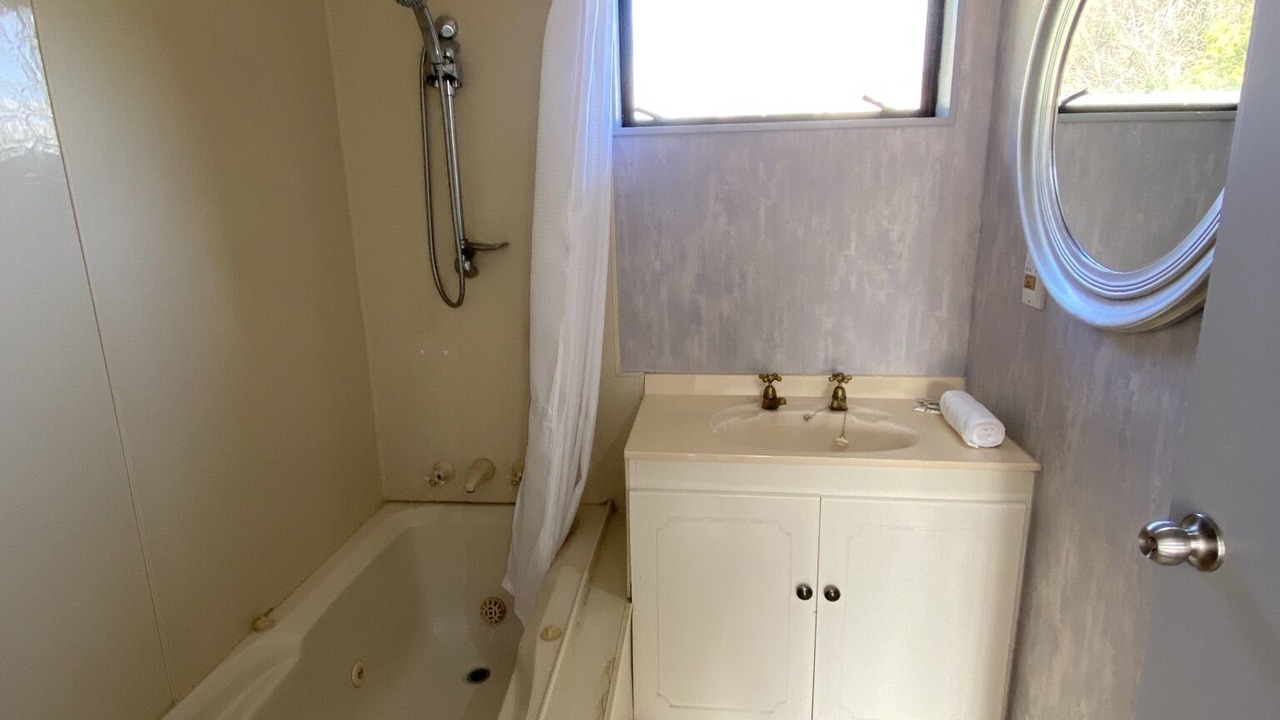 Photo of Bathroom in Motuoapa