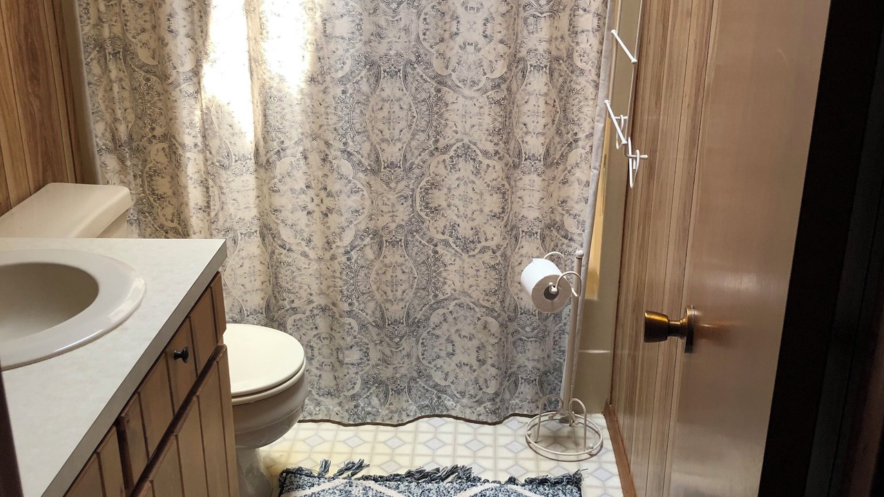 Photo of Bathroom in Dogwood