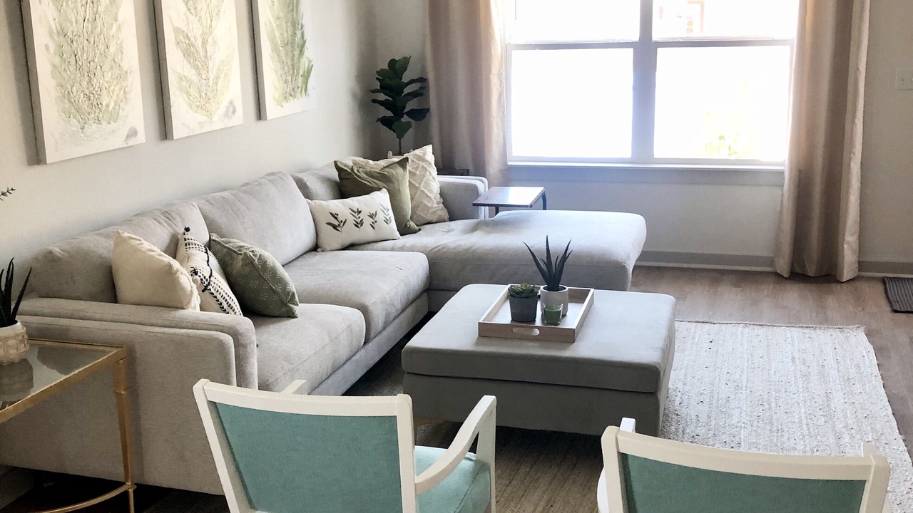 Photo of Livingroom in McNeil