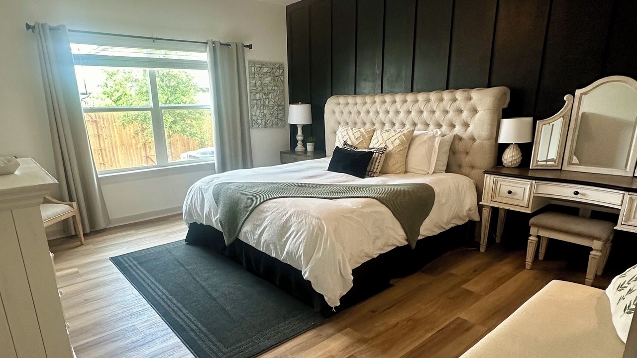 Photo of Bedroom in McNeil