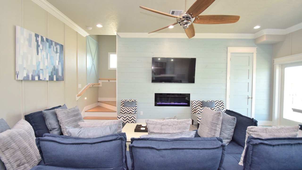Photo of Livingroom in Crystal Beach
