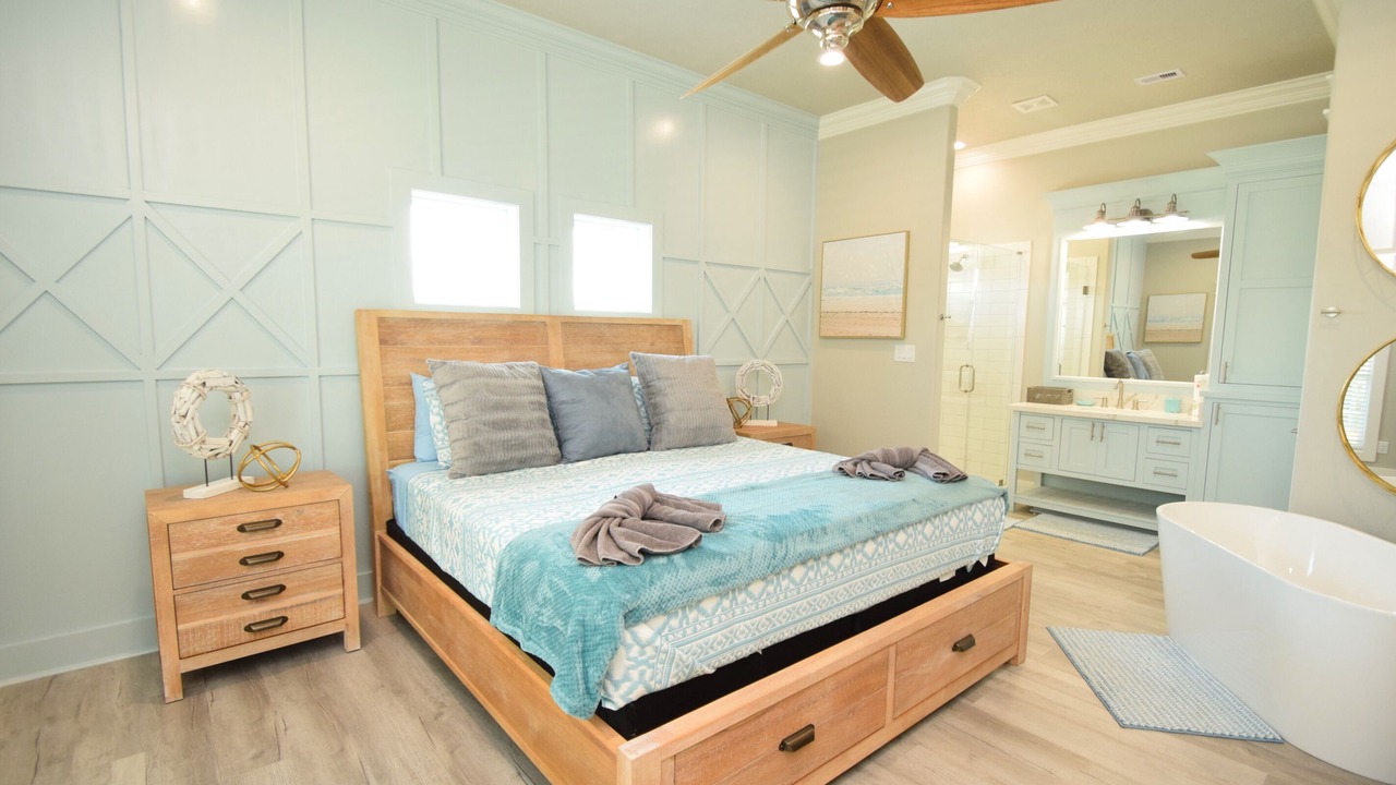 Photo of Bedroom in Crystal Beach