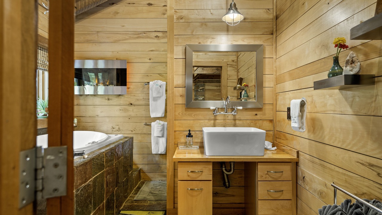 Photo of Bathroom in Unionville