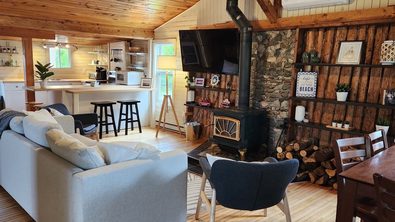 Photo of Livingroom in Pointe-du-Chene