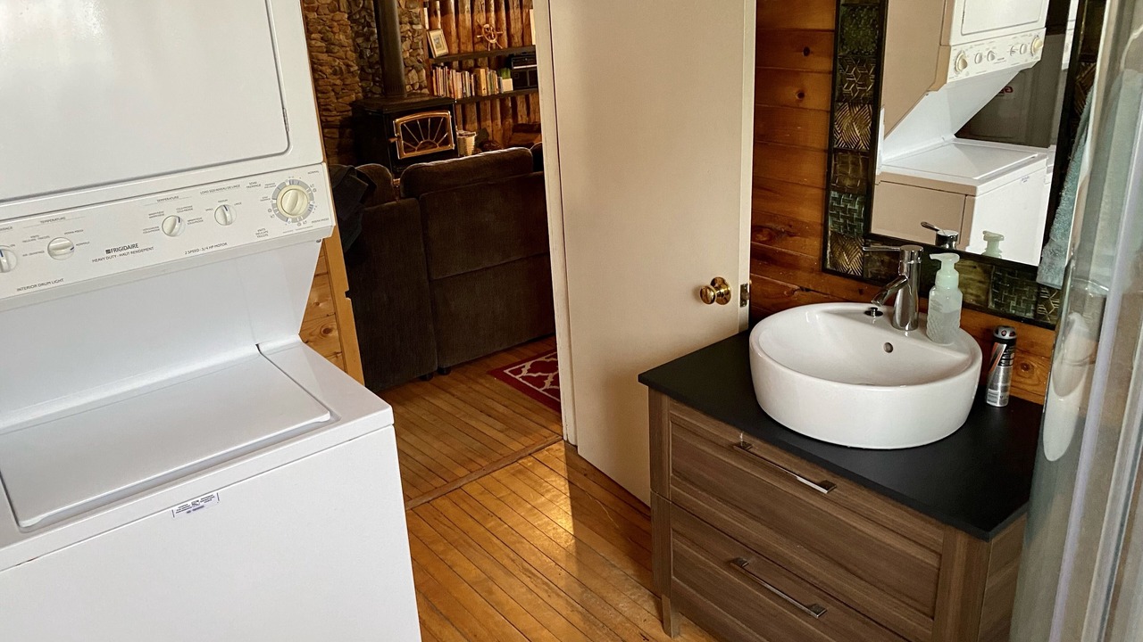 Photo of Bathroom in Pointe-du-Chene