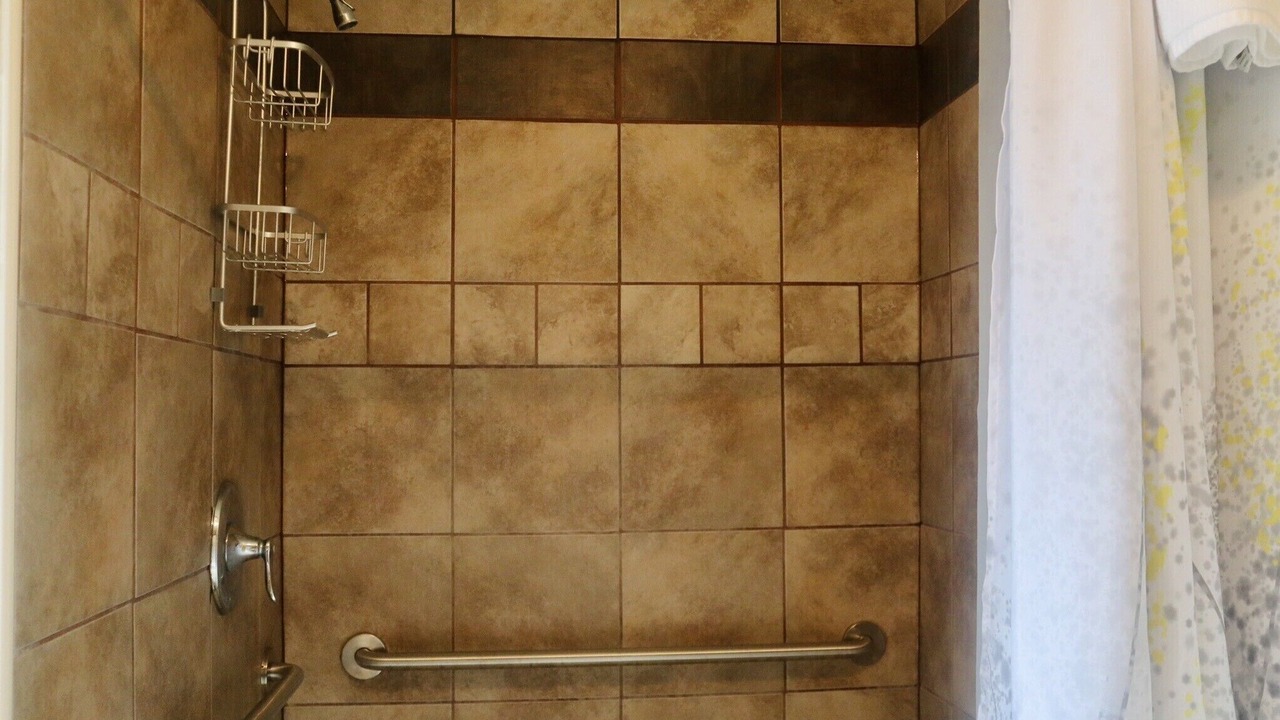 Photo of Bathroom in Schulenburg