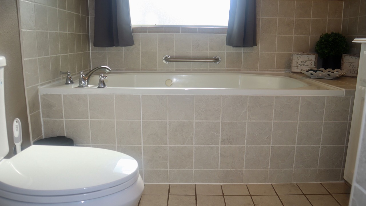 Photo of Bathroom in Schulenburg